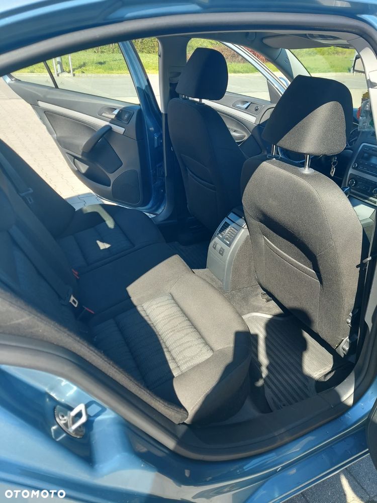 Skoda Octavia 1.6 Elegance - 10