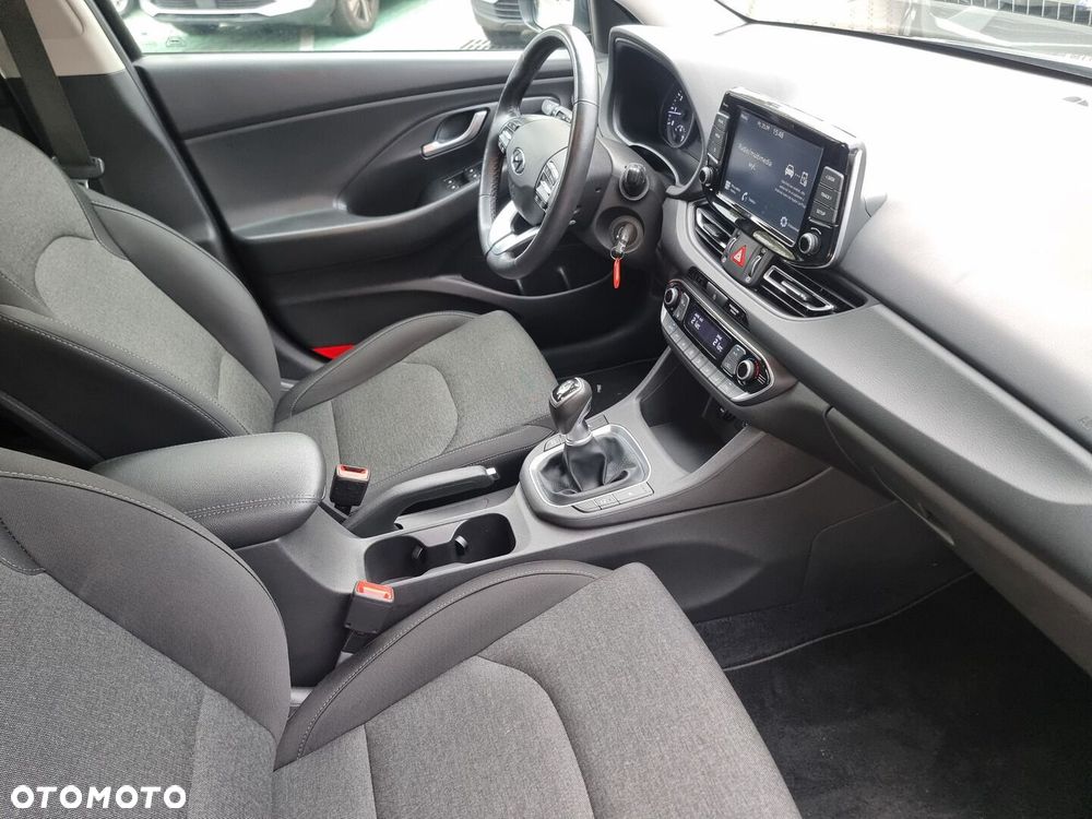 Hyundai i30 1.5 T-GDI 48V Smart - 19