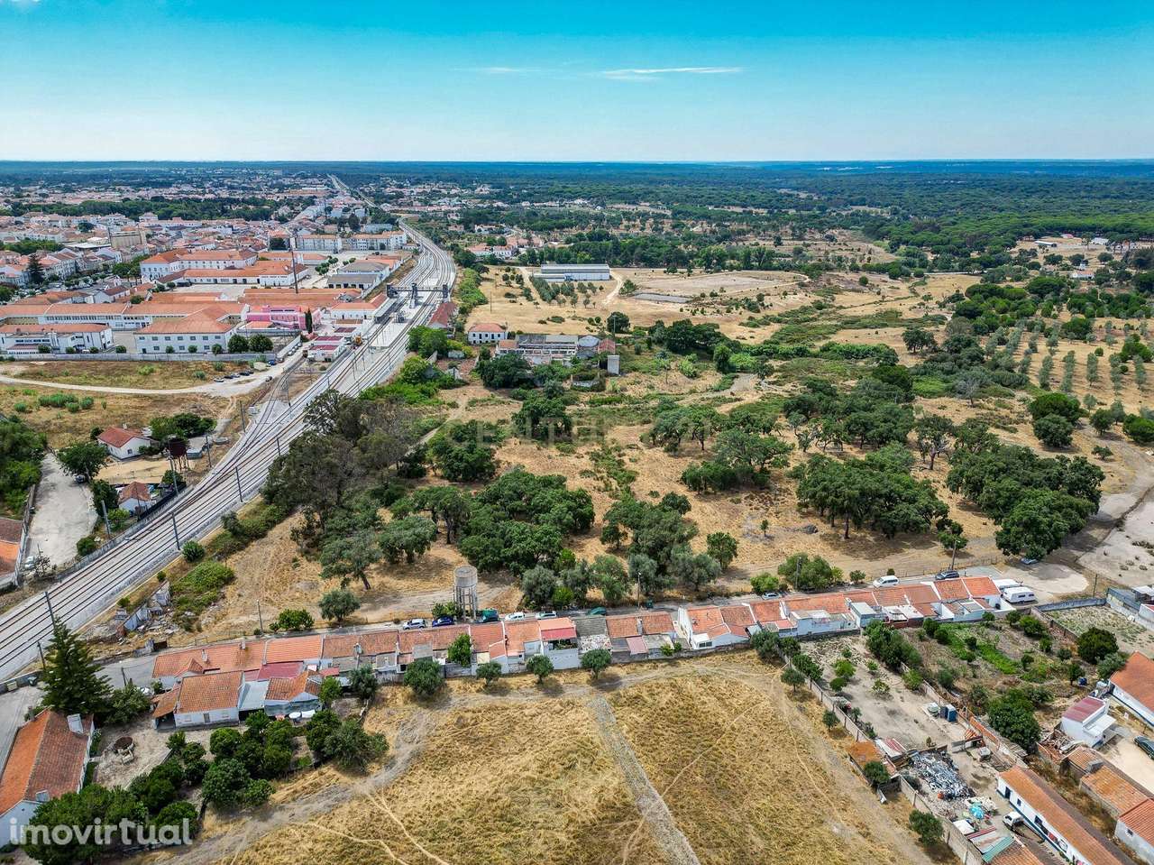 Quinta com 62.417m² e 4.541m² ABC, centro de Vendas Novas, a 1h de Lis - Grande imagem: 4/31