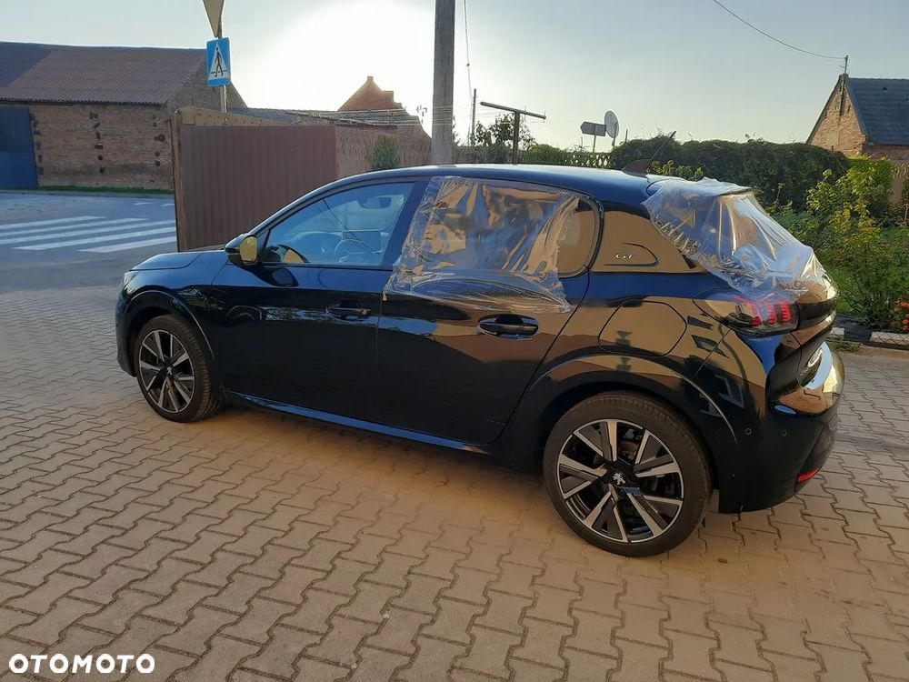 Peugeot 208 PureTech 100 GT - 20