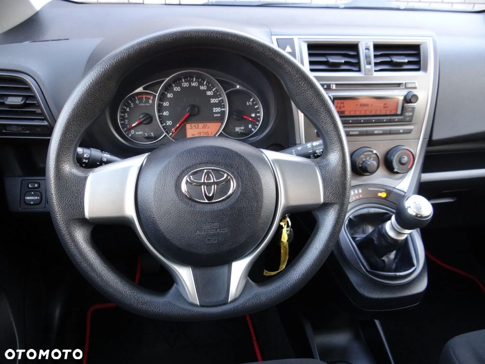 Toyota Verso S 1.33 VVT-i Club - 26