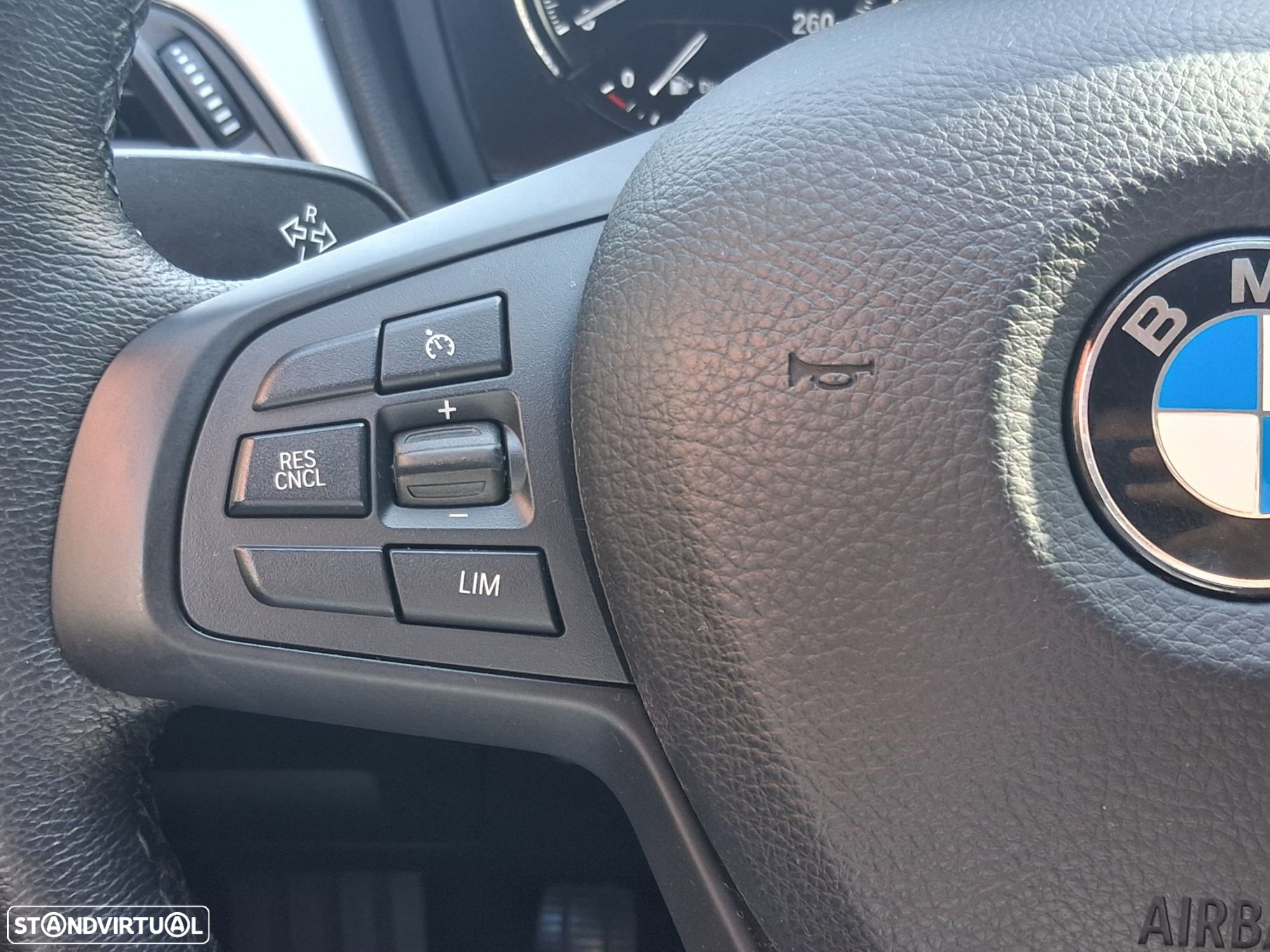 BMW X1 16 d sDrive Advantage - 34