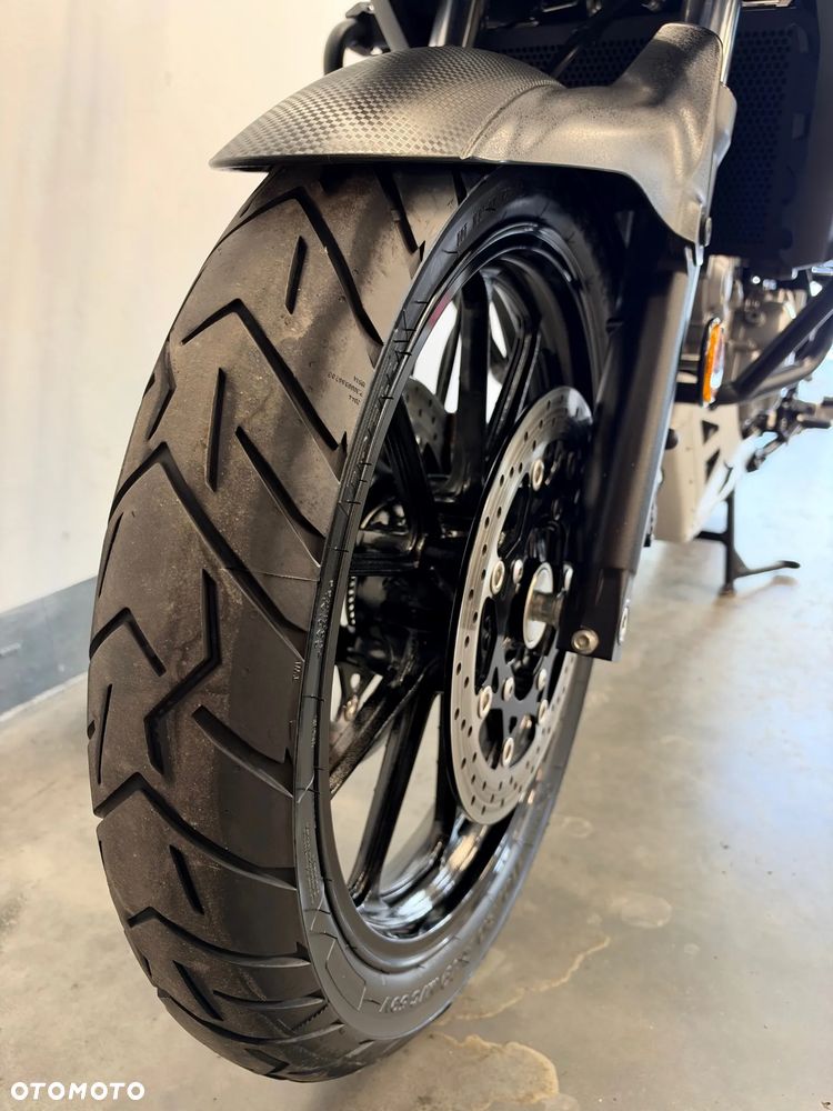Suzuki V-STROM - 19