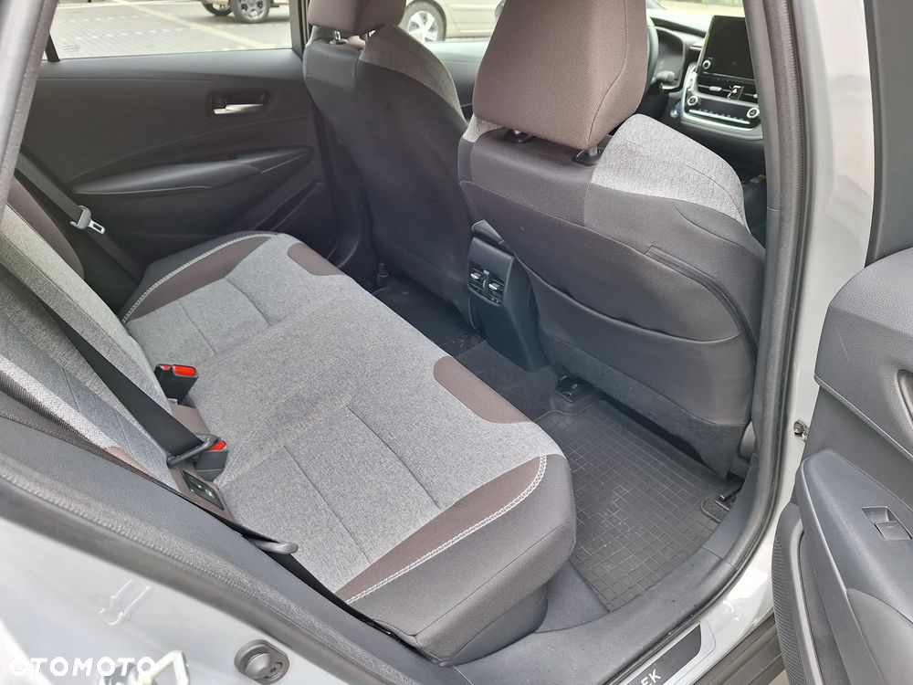 Toyota Corolla - 13