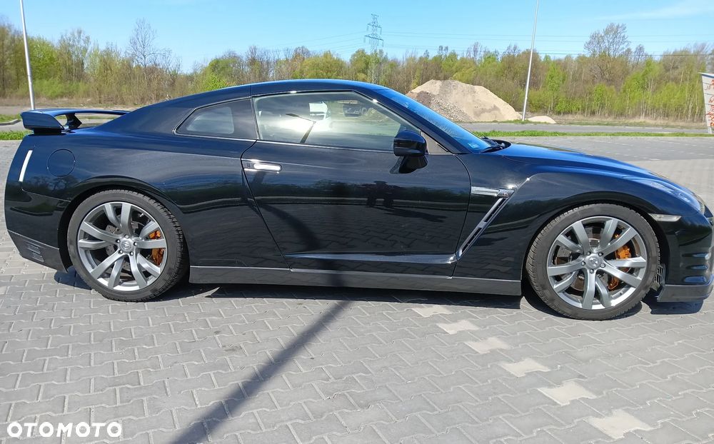 Nissan GT-R Black Edition - 5