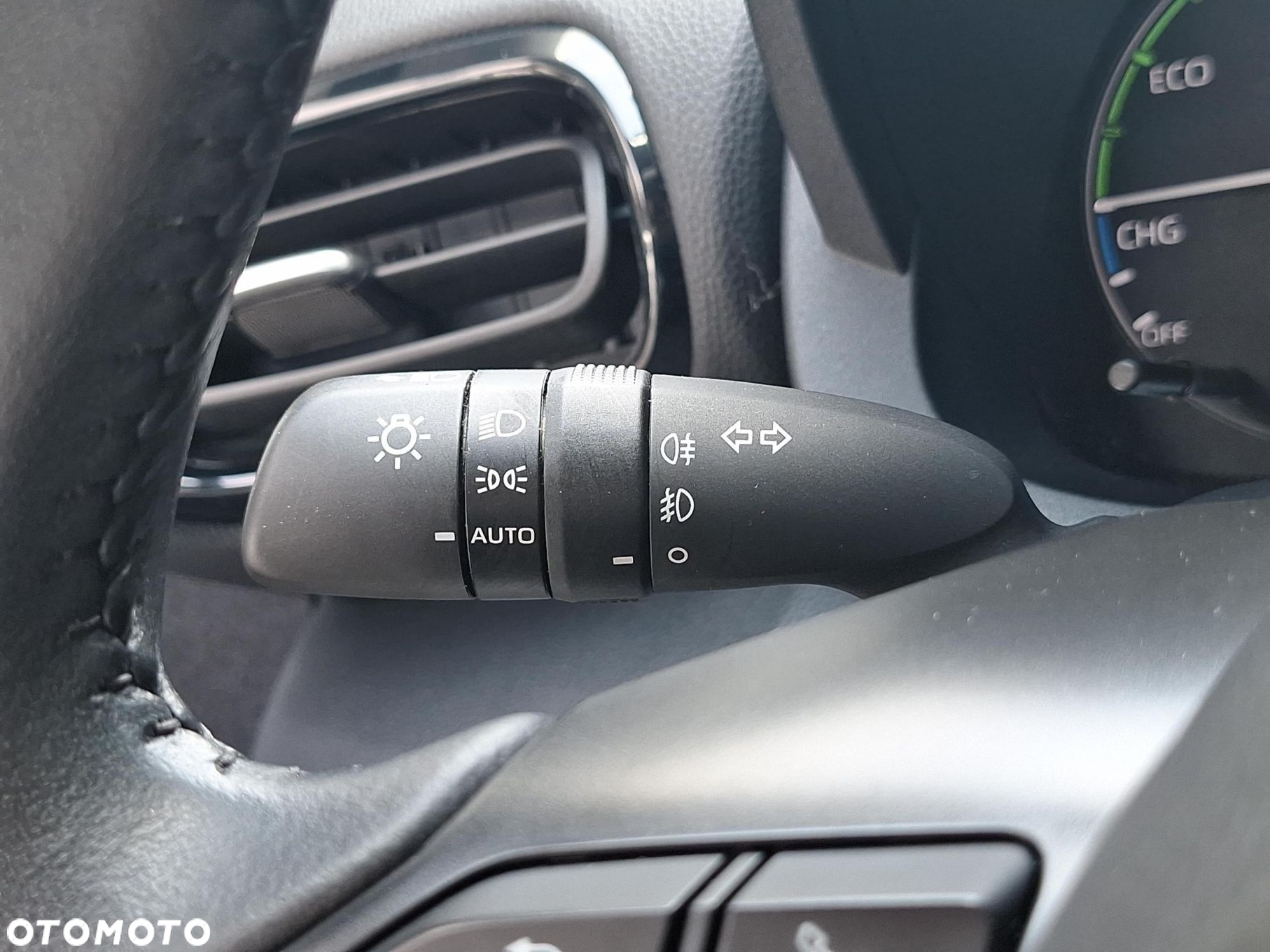 Toyota Yaris - 25