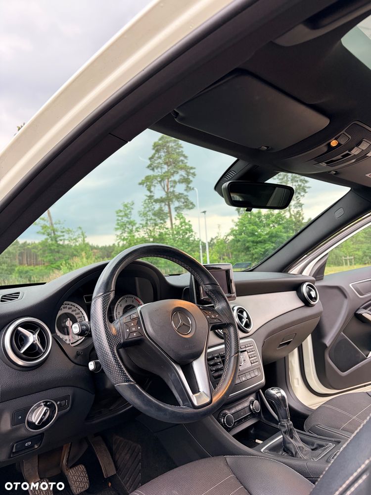 Mercedes-Benz Klasa A 180 BlueEfficiency Edition - 8
