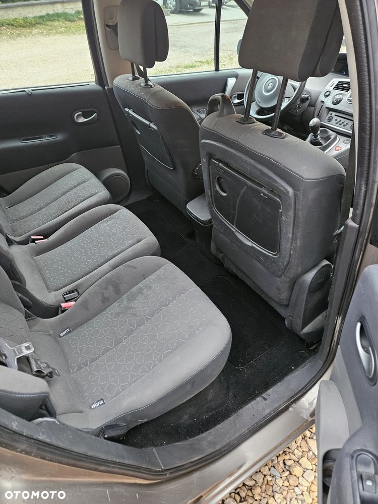 Renault Scenic 1.5 dCi Emotion - 8