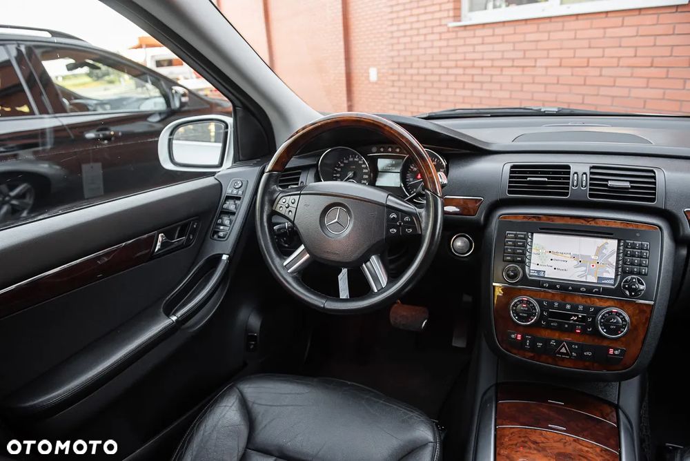 Mercedes-Benz Klasa R 500 L 4-Matic - 30