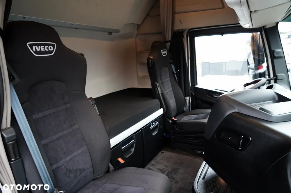 Iveco S-WAY / 510 / RETARDER / KLIMA POSTOJOWA / CAŁA NA PODUSZKACH - 32
