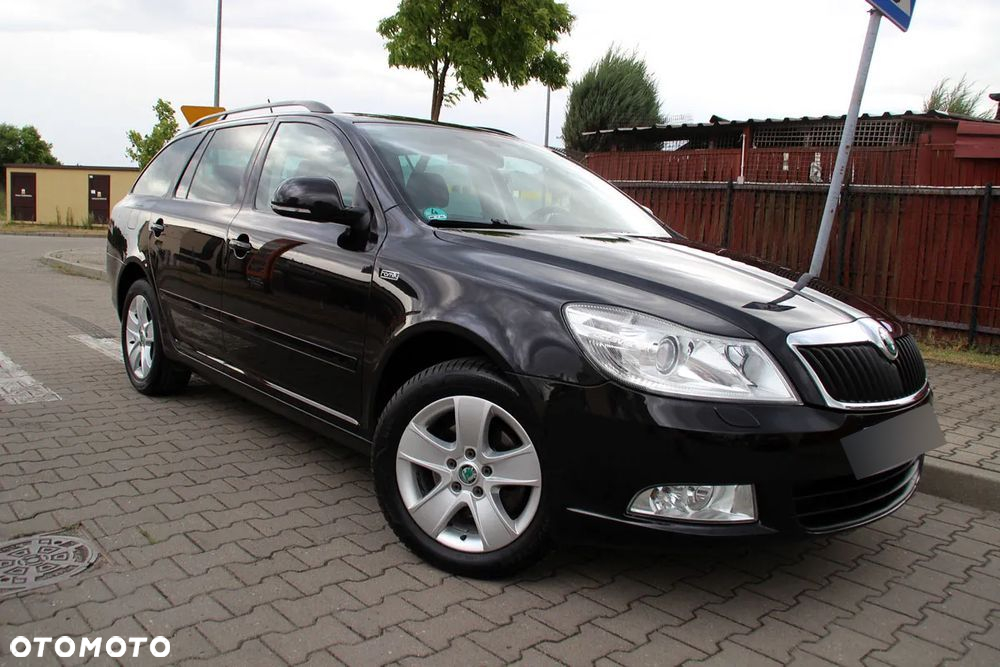 Skoda Octavia 1.8 TSI FAMILY - 8