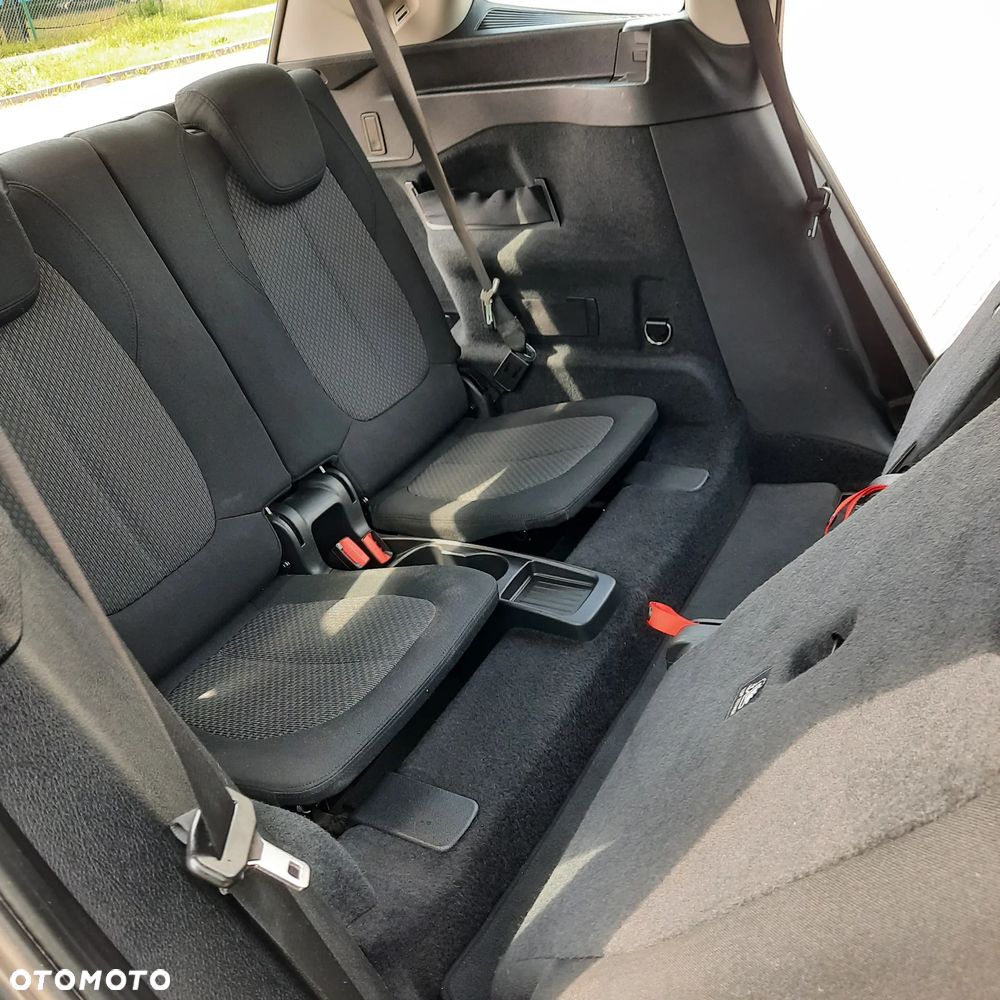 BMW Seria 2 218d Gran Tourer - 37