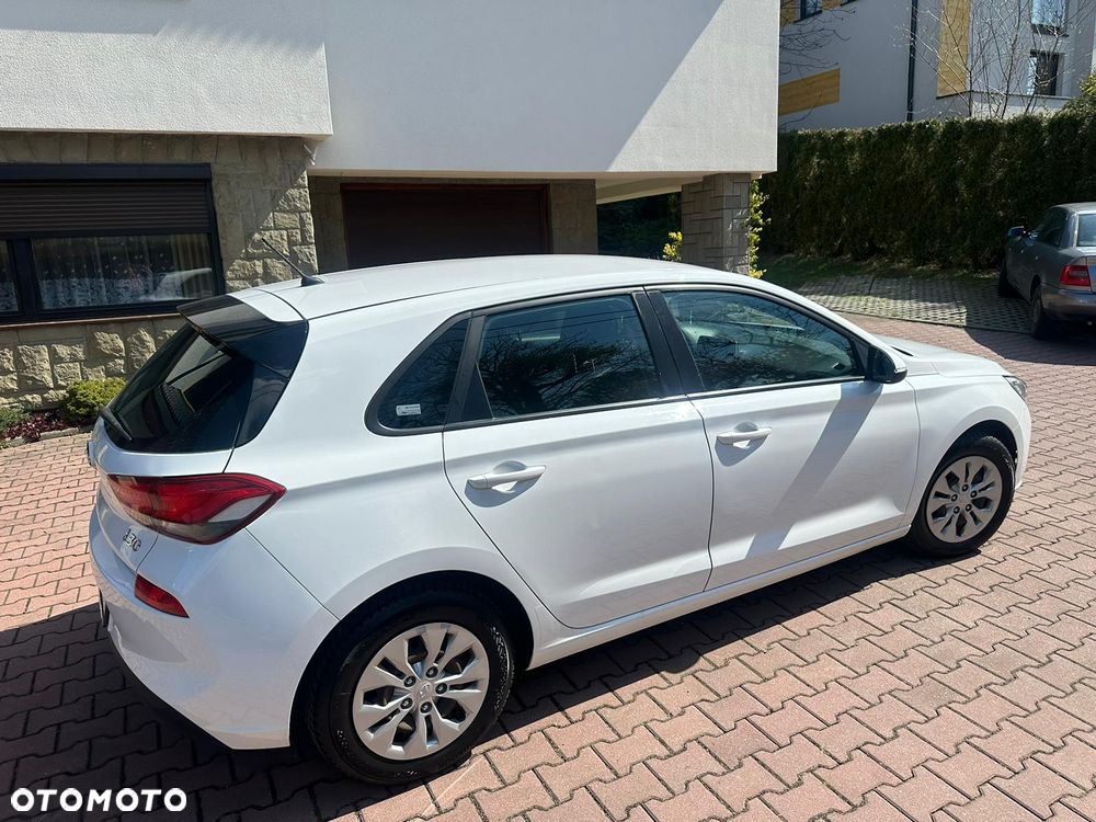 Hyundai i30 1.4 Classic + - 6