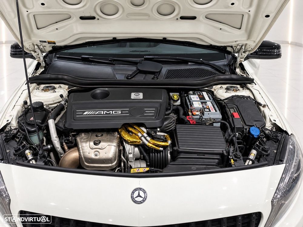 Mercedes-Benz A 45 AMG 4-Matic - 11