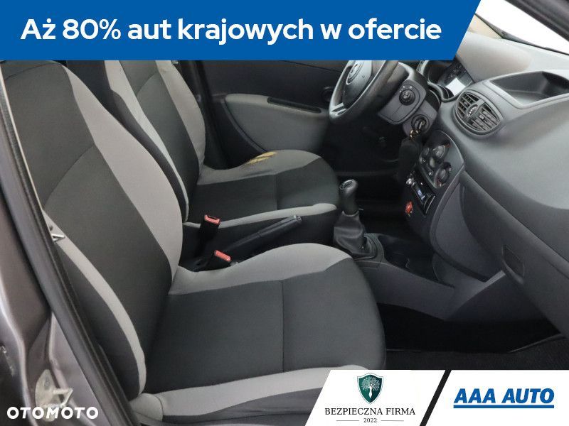 Renault Clio - 11
