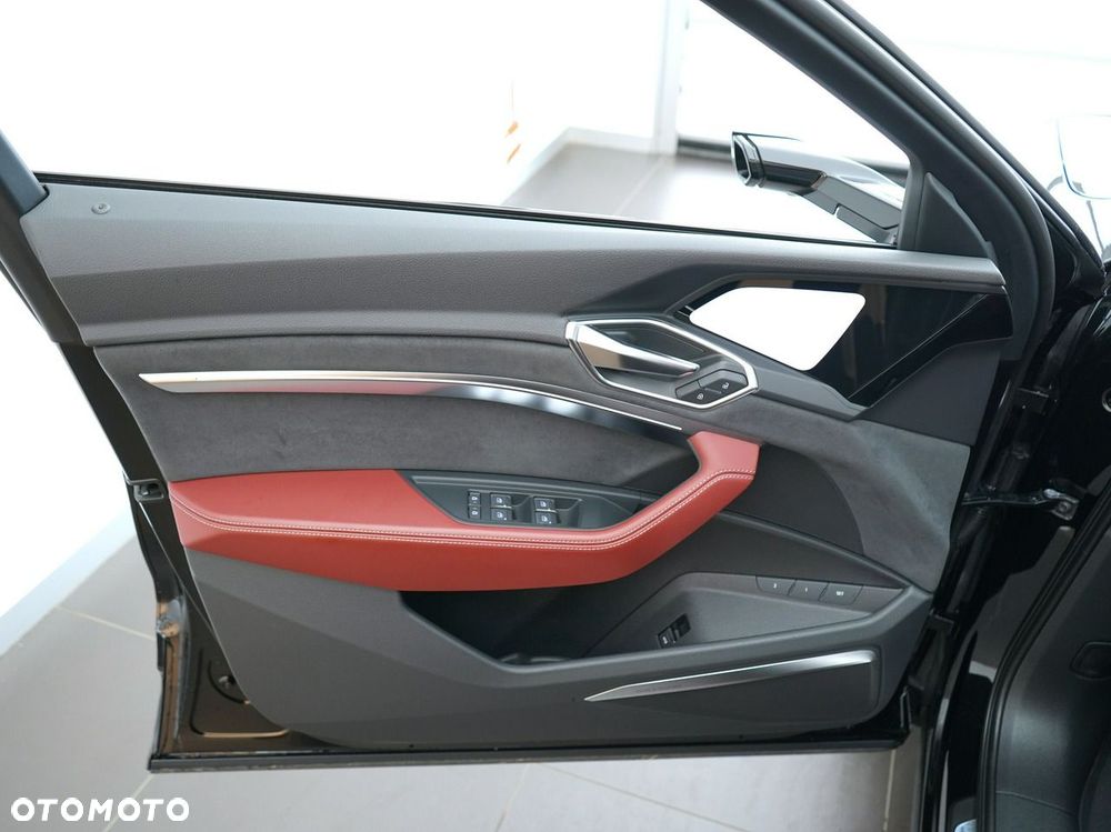 Audi e-tron Sportback - 13