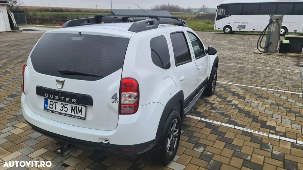 Dacia Duster 1.6 4x4 Laureate - 3