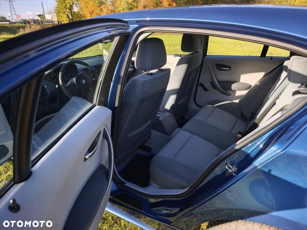 BMW Seria 1 116i - 10
