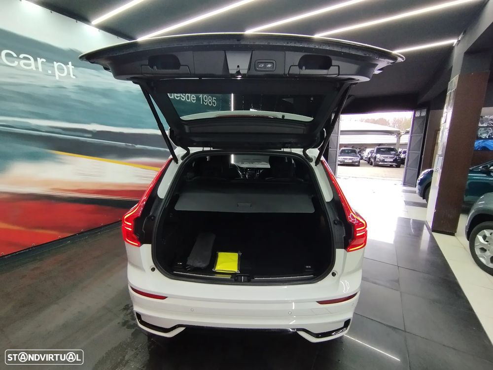 Volvo XC 60 2.0 B4 R-Design - 14