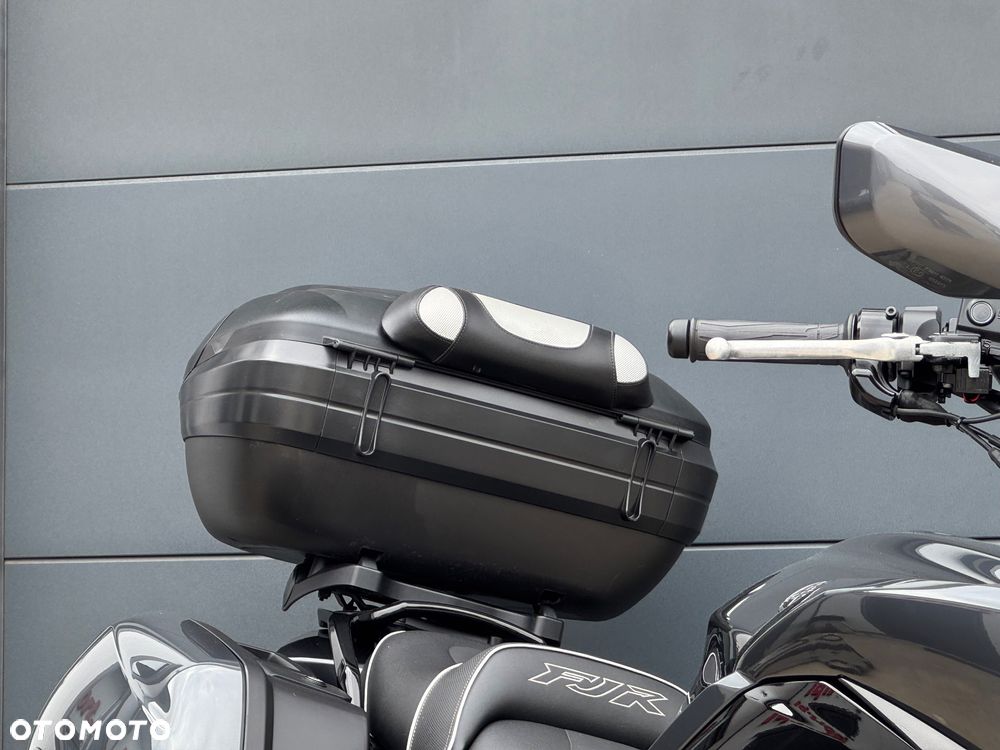 Yamaha FJR - 4