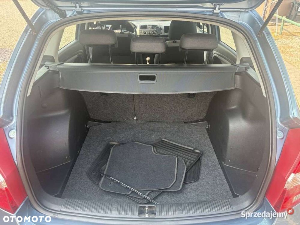 Skoda Fabia - 4