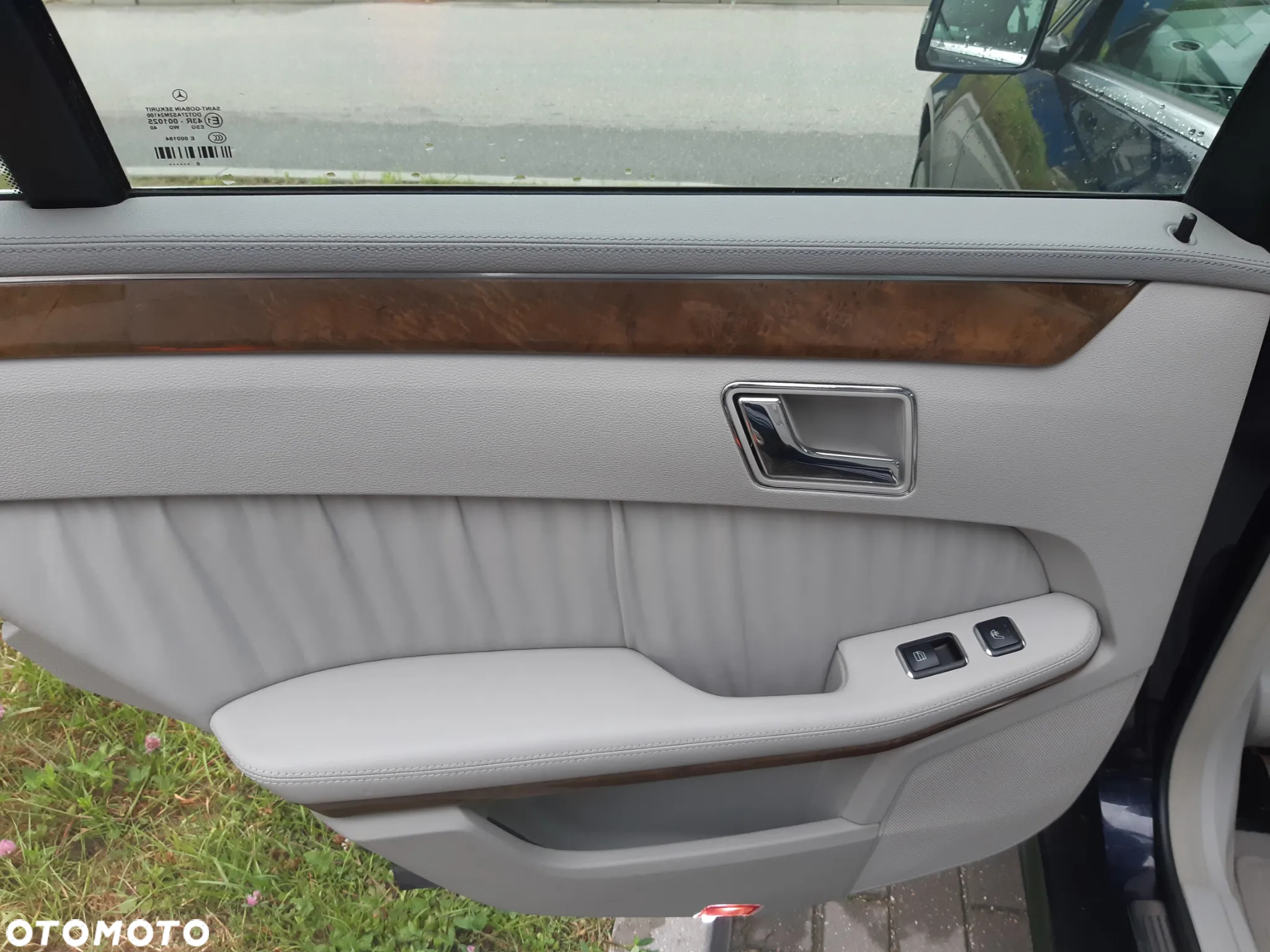 Mercedes-Benz Klasa E 350 4Matic 7G-TRONIC Elegance - 8