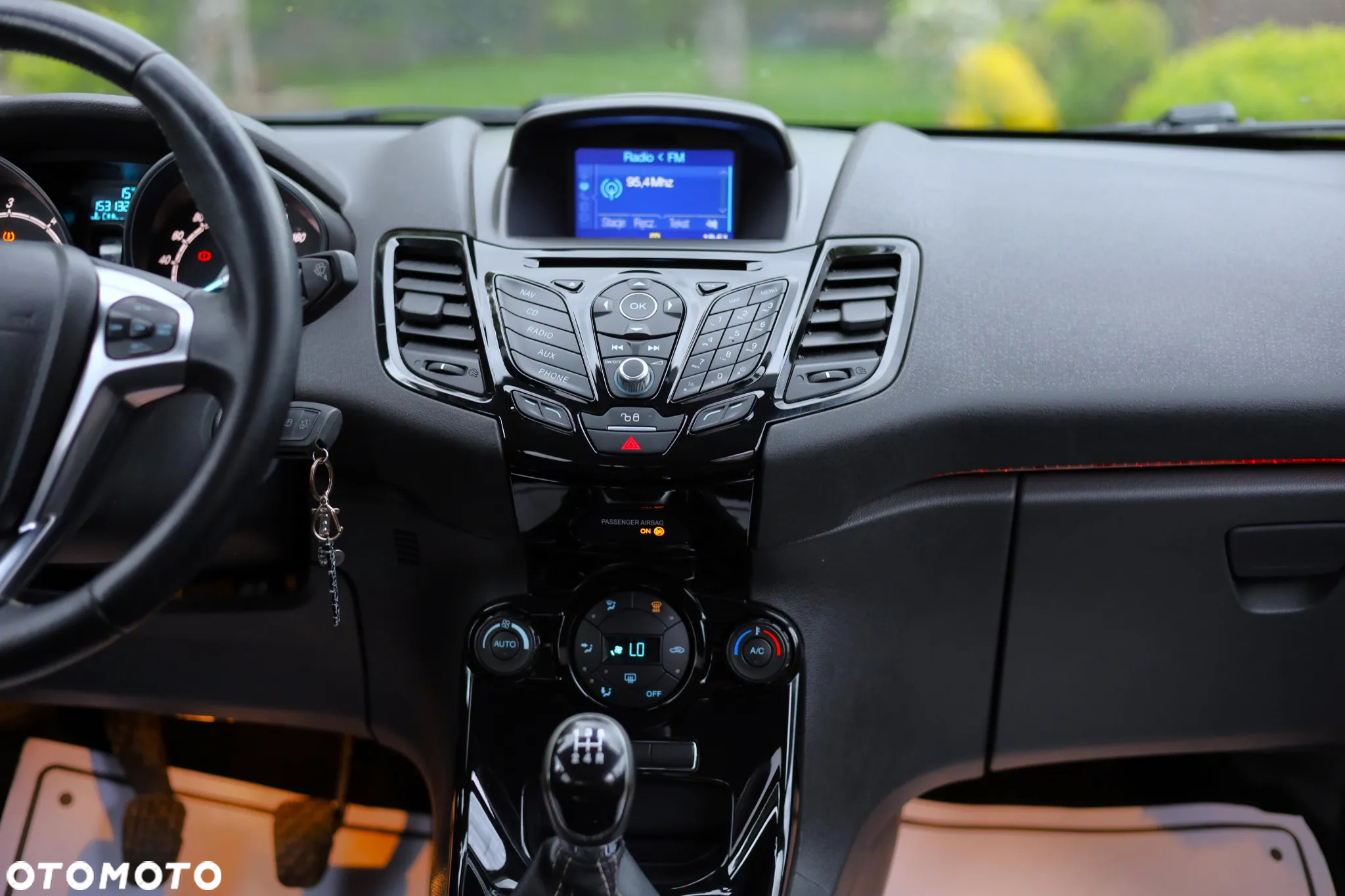 Ford Fiesta 1.5 TDCi Ambiente - 21