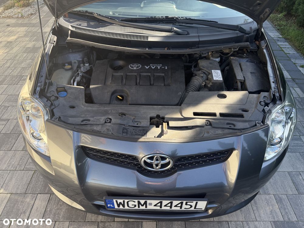 Toyota Auris - 2