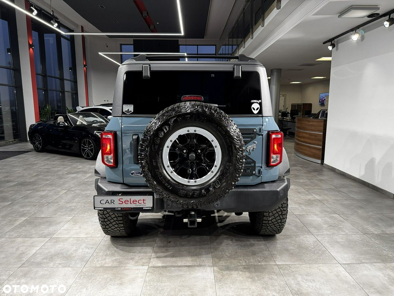 Ford Bronco - 7