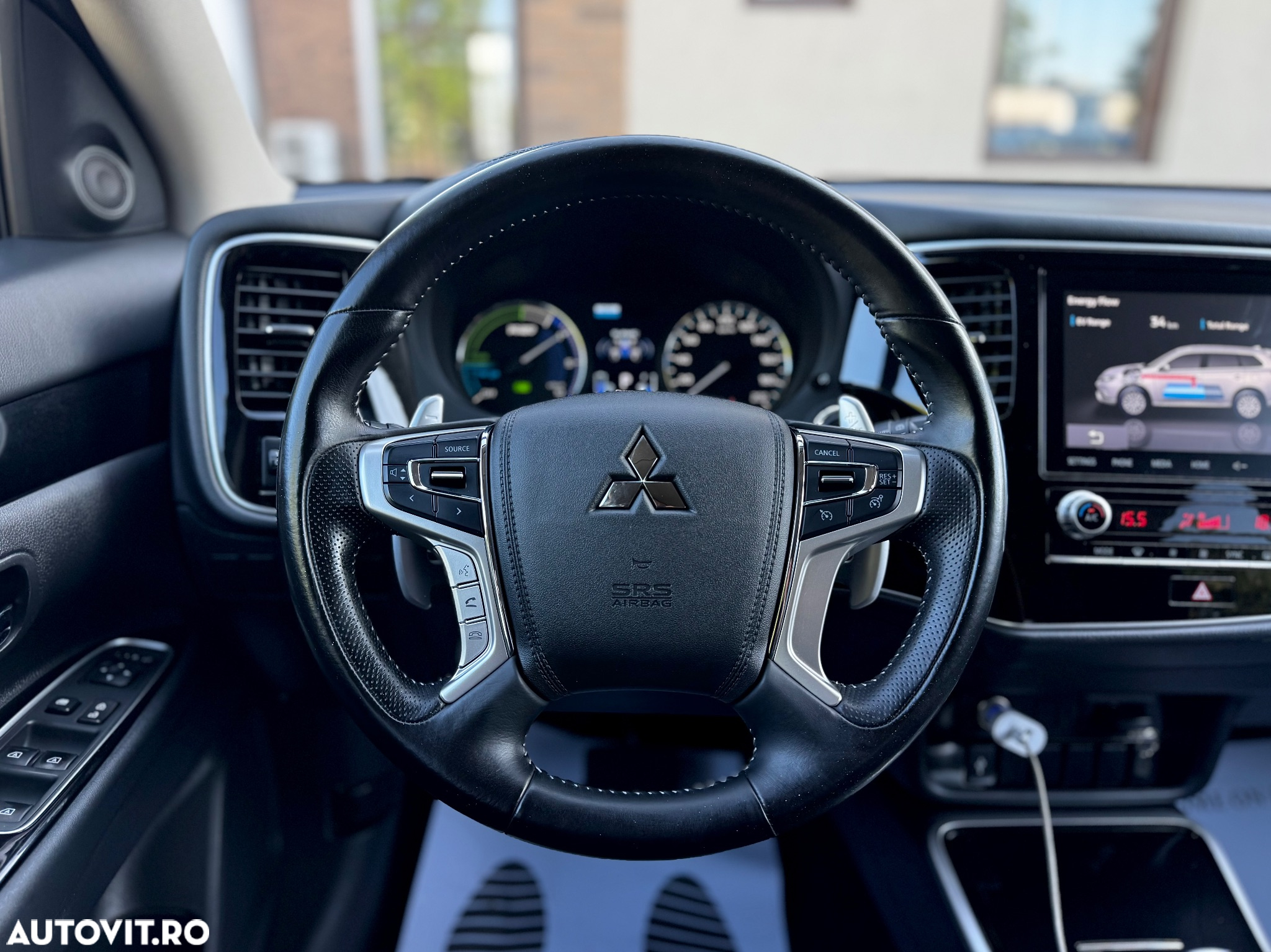Mitsubishi Outlander - 24