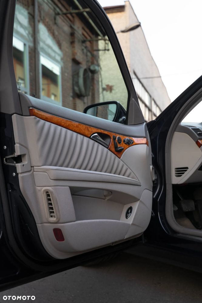 Mercedes-Benz Klasa E 500 4-Matic Elegance - 20