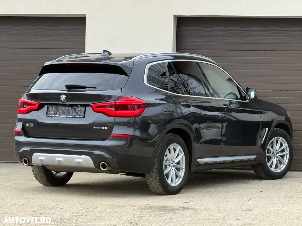 BMW X3 xDrive20i Aut. Luxury Line - 17