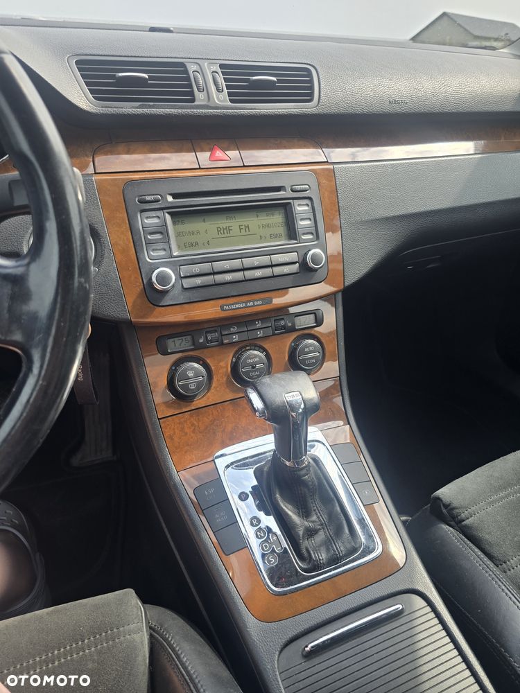 Volkswagen Passat - 5