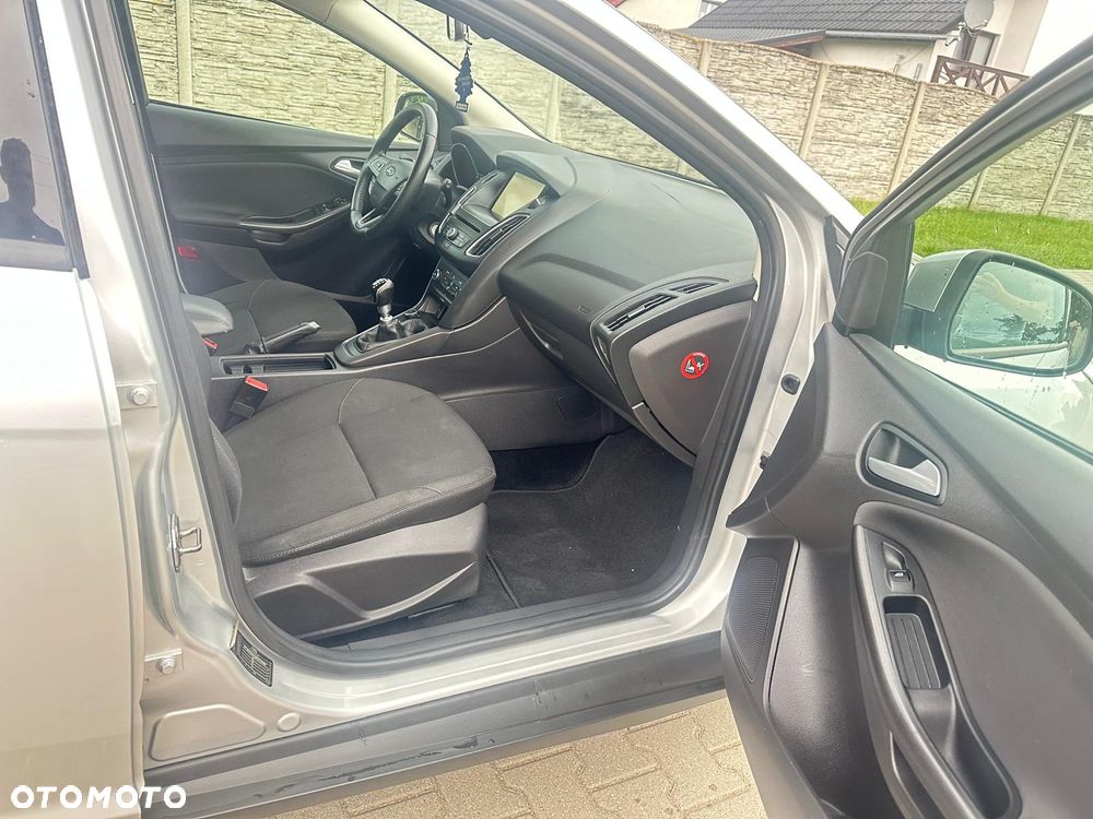 Ford Focus 1.6 TDCi DPF Start-Stopp-System SYNC Edition - 13