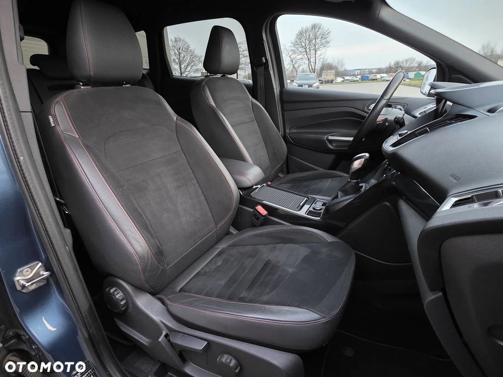 Ford Kuga 2.0 TDCi 4x4 ST-Line - 18