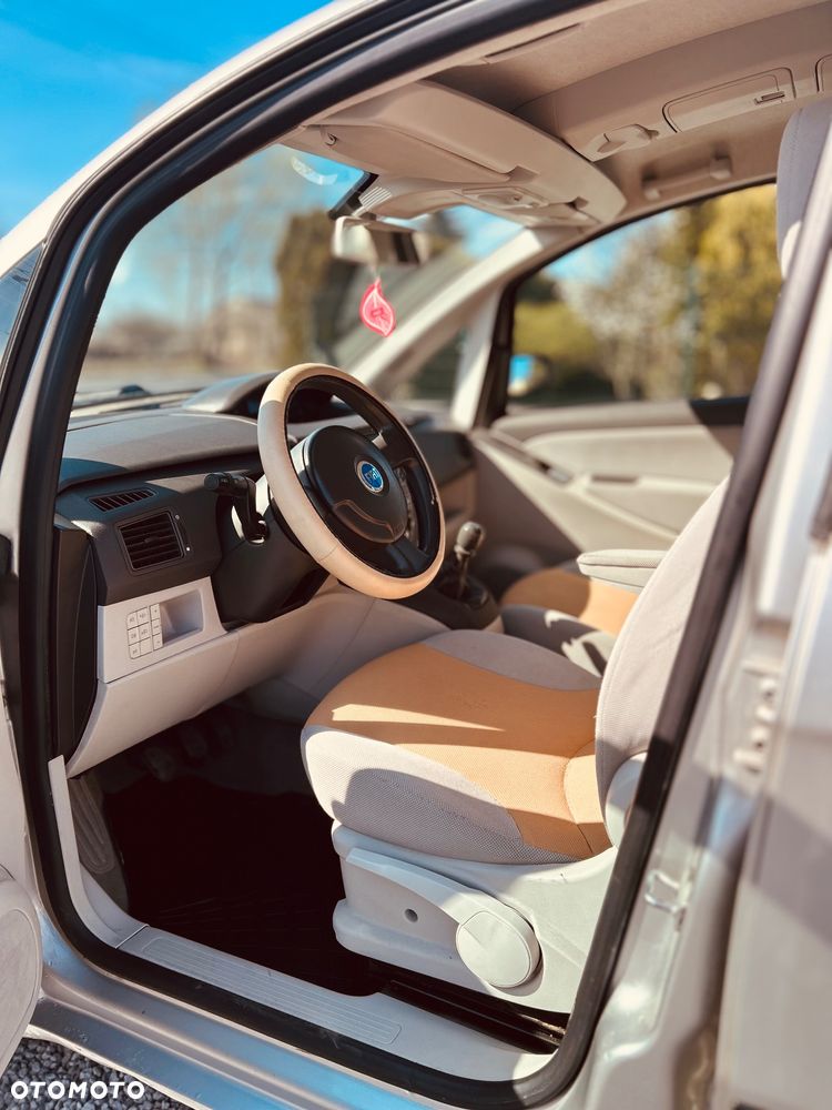 Fiat Idea 1.4 16V Dynamic - 7