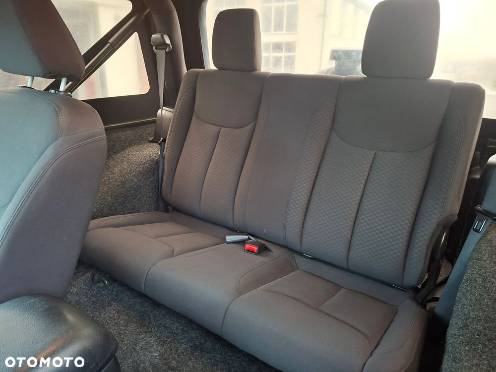 Jeep Wrangler - 8