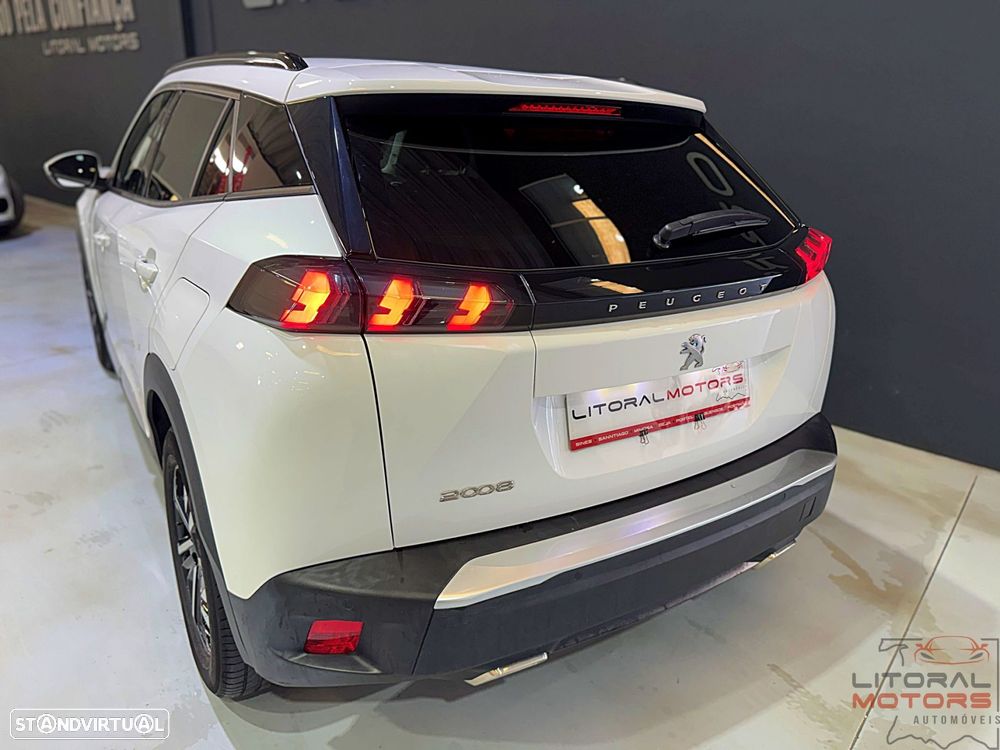 Peugeot 2008 1.2 PureTech Allure EAT8 - 9
