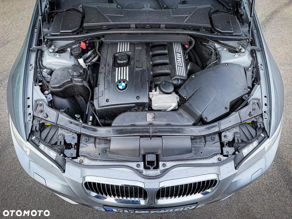 BMW Seria 3 325i M Sport Edition - 23