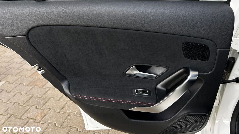 Mercedes-Benz Klasa A 200 AMG Line 7G-DCT - 27