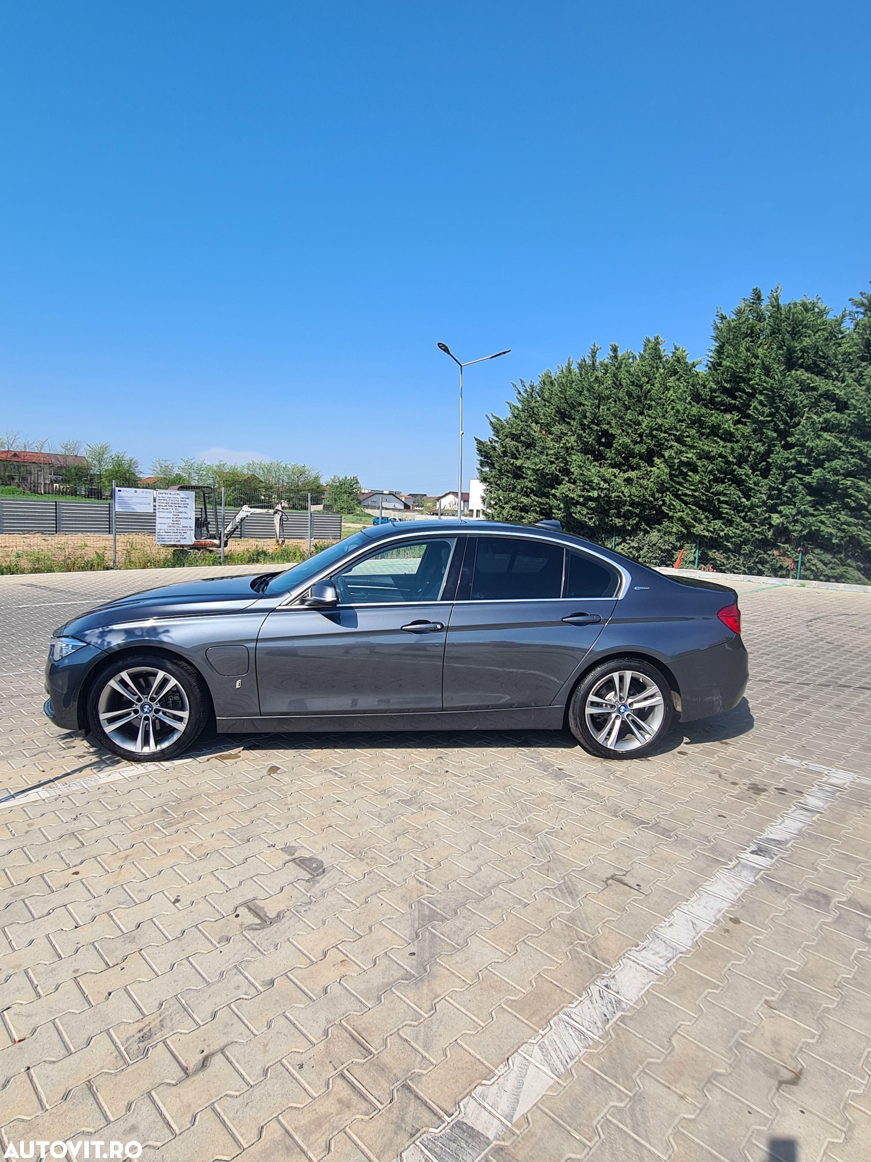BMW Seria 3 330e Aut. Sport Line - 7