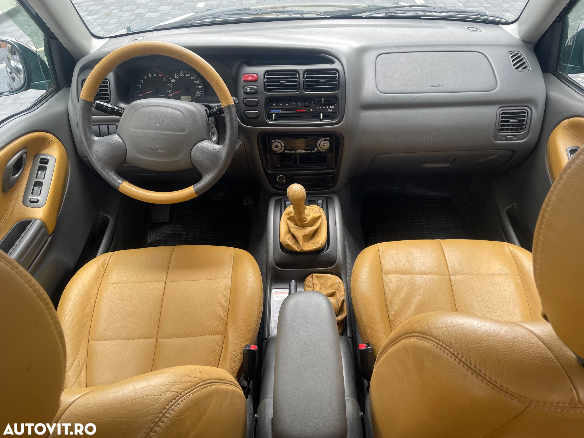 Suzuki Grand Vitara 2.0 - 6