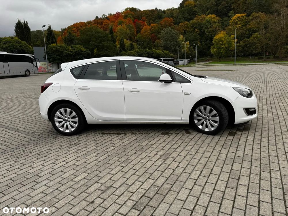 Opel Astra 1.4 Turbo Cosmo - 4