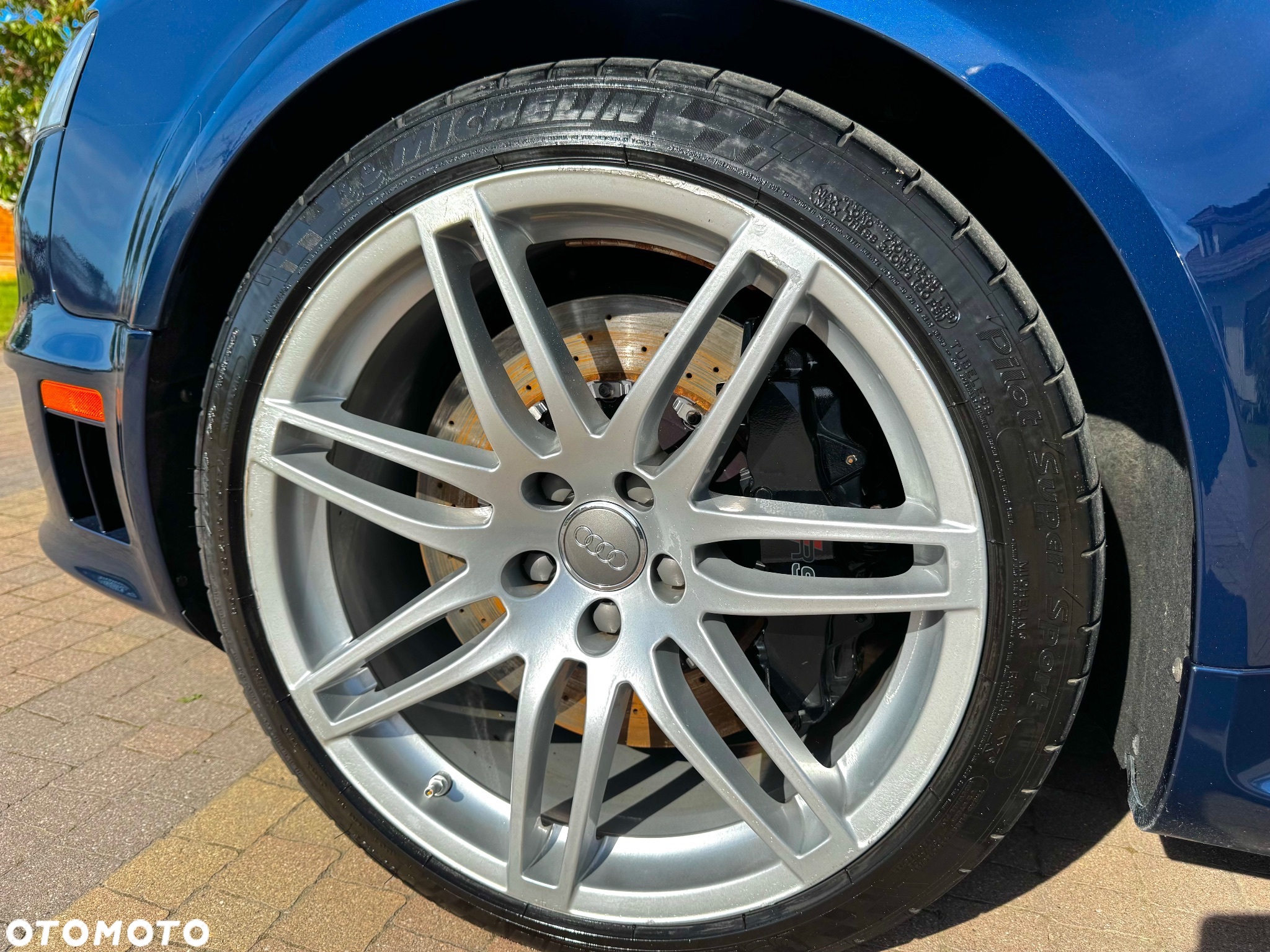 Audi RS4 Standard - 8