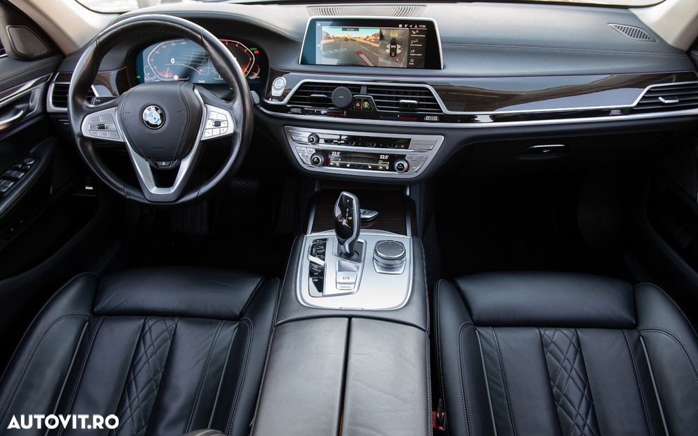 BMW Seria 7 730Ld xDrive - 33