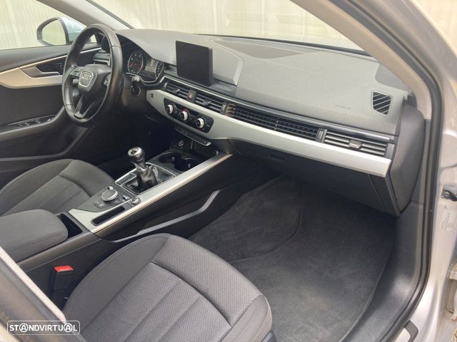 Audi A4 Avant 2.0 TDI Advance - 30
