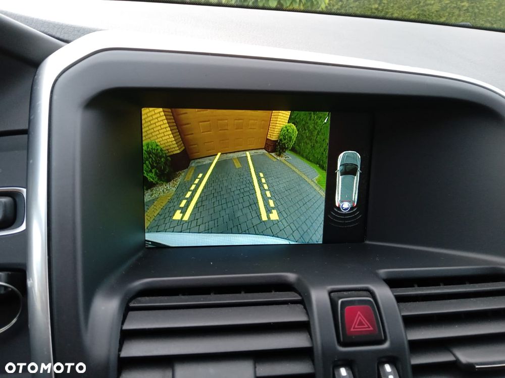 Volvo XC 60 D4 Geartronic Momentum - 14