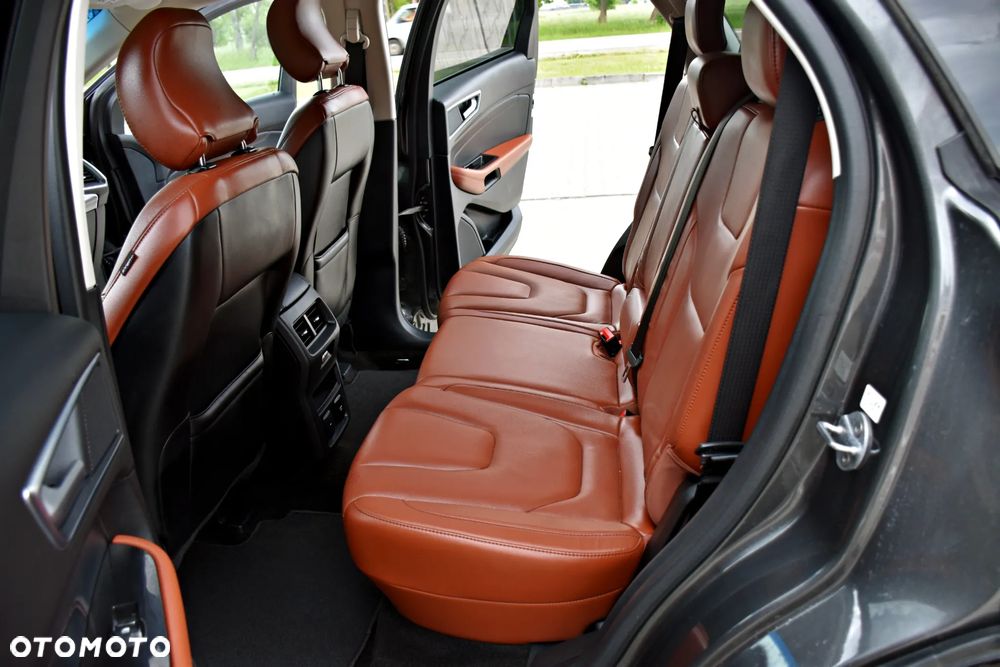 Ford Edge 2.0 TDCi Twin-Turbo 4WD Titanium - 26