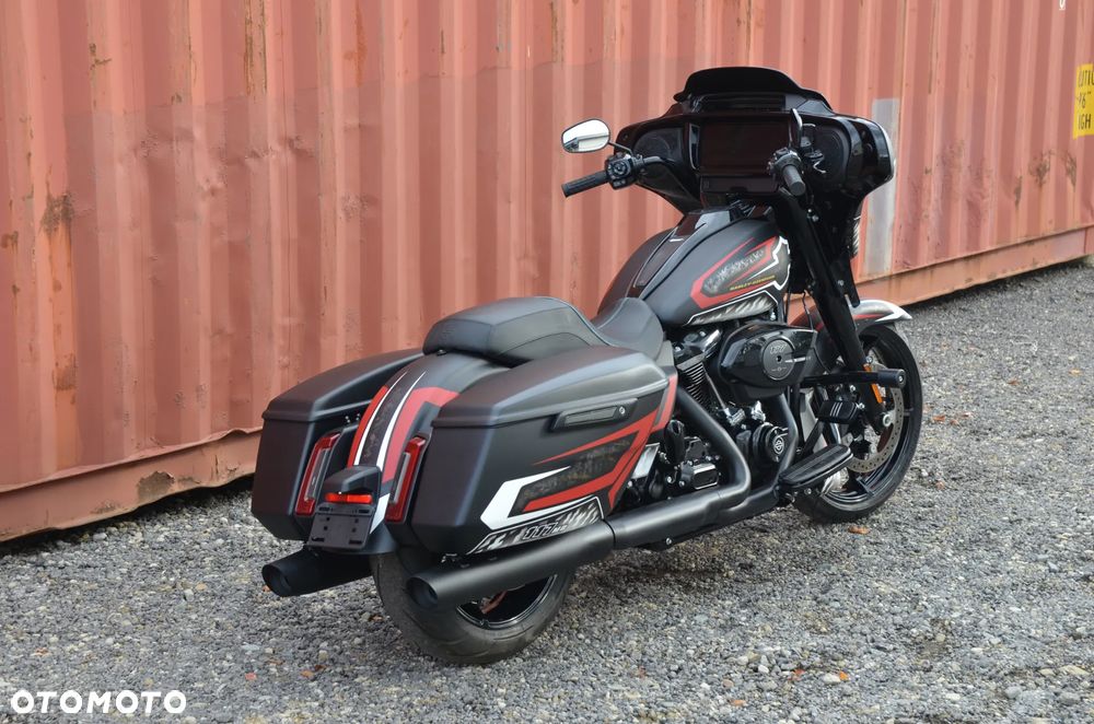 Harley-Davidson Touring Street Glide - 1