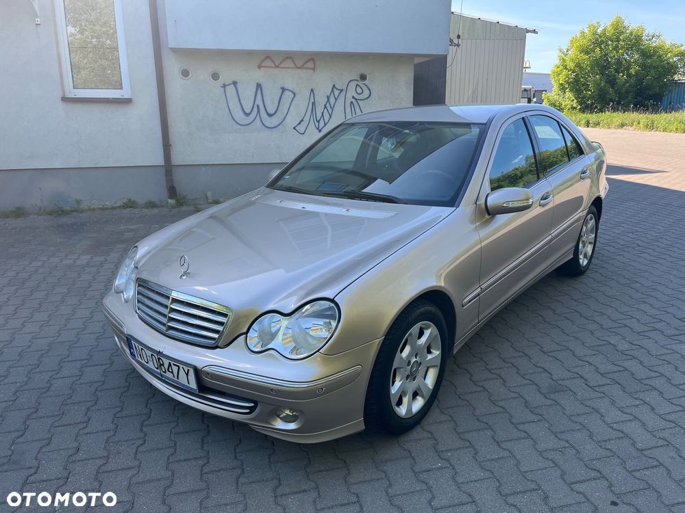Mercedes-Benz Klasa C 240 4Matic Elegance - 2